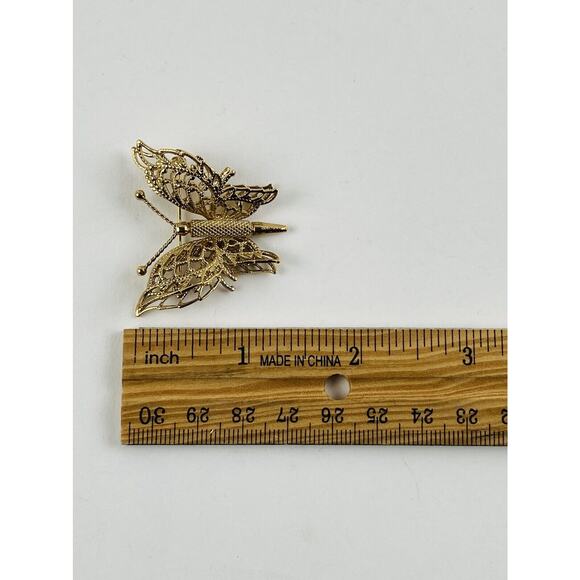 Vintage MONET Butterfly Filigree Shiny Gold Tone Costume Pin Brooch Broach Wings - Picture 8 of 9